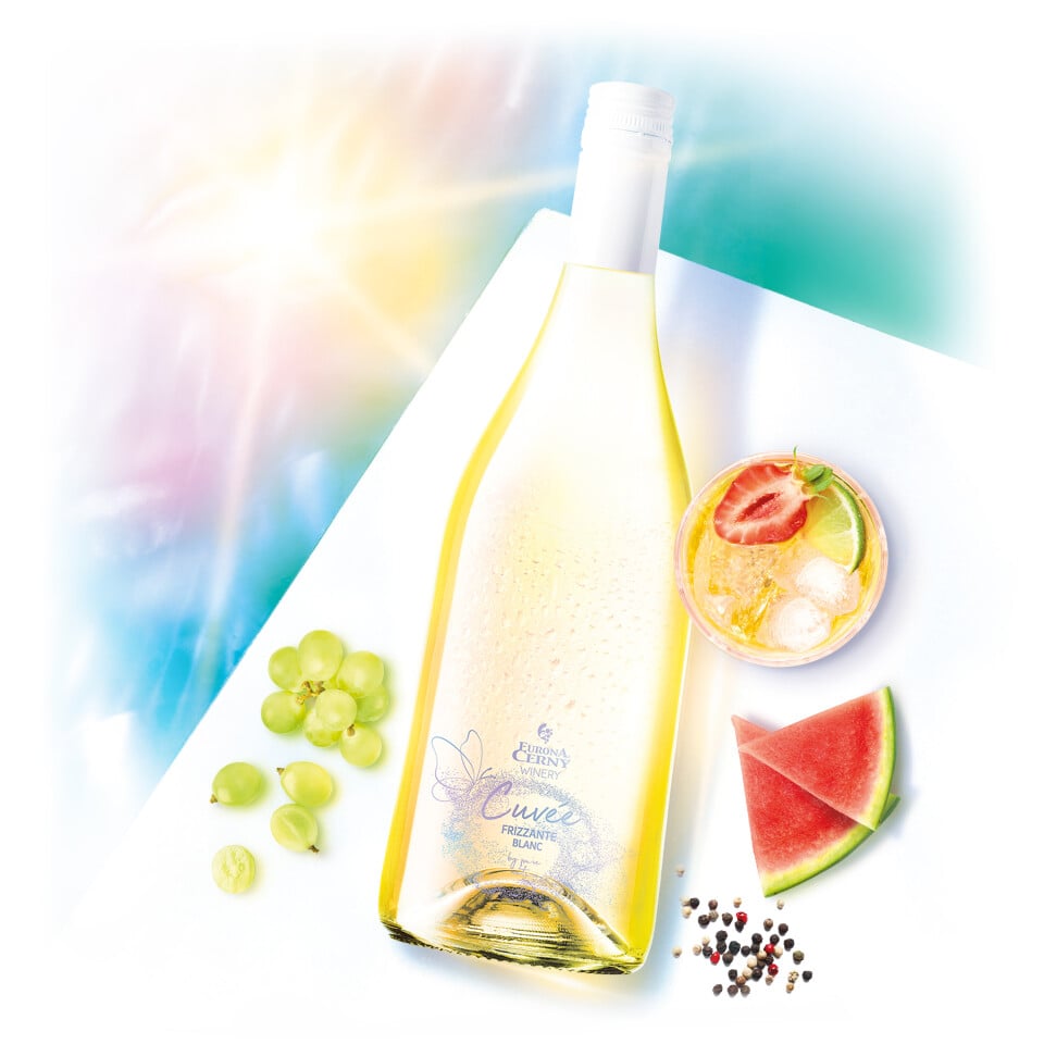 CUVÉE FRIZZANTE BLANC – Perlivé víno dosýtené prírodným oxidom uhličitým, polosuché